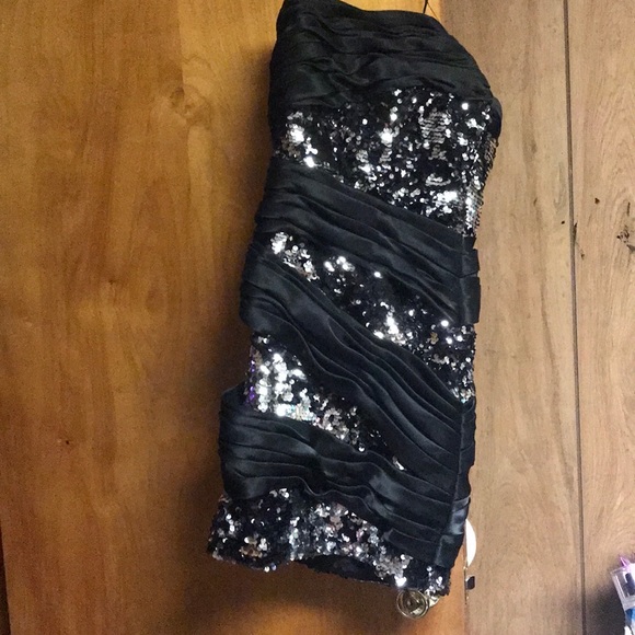 Prom dresses and evening dresses and wedding dress!!!! - Picture 3 of 5